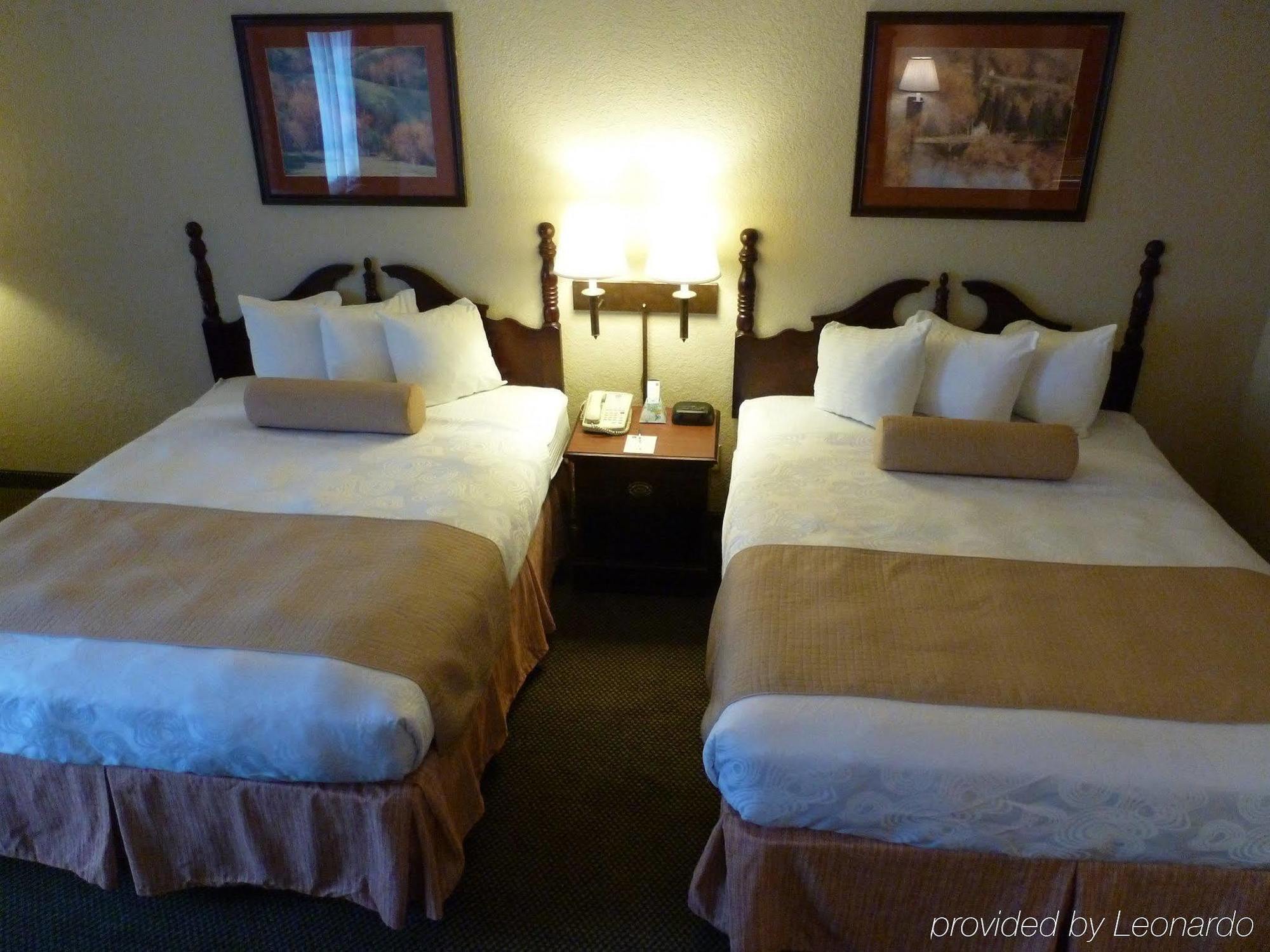 Holiday Inn Express & Suites Evansville North By Ihg Warrenton Rom bilde