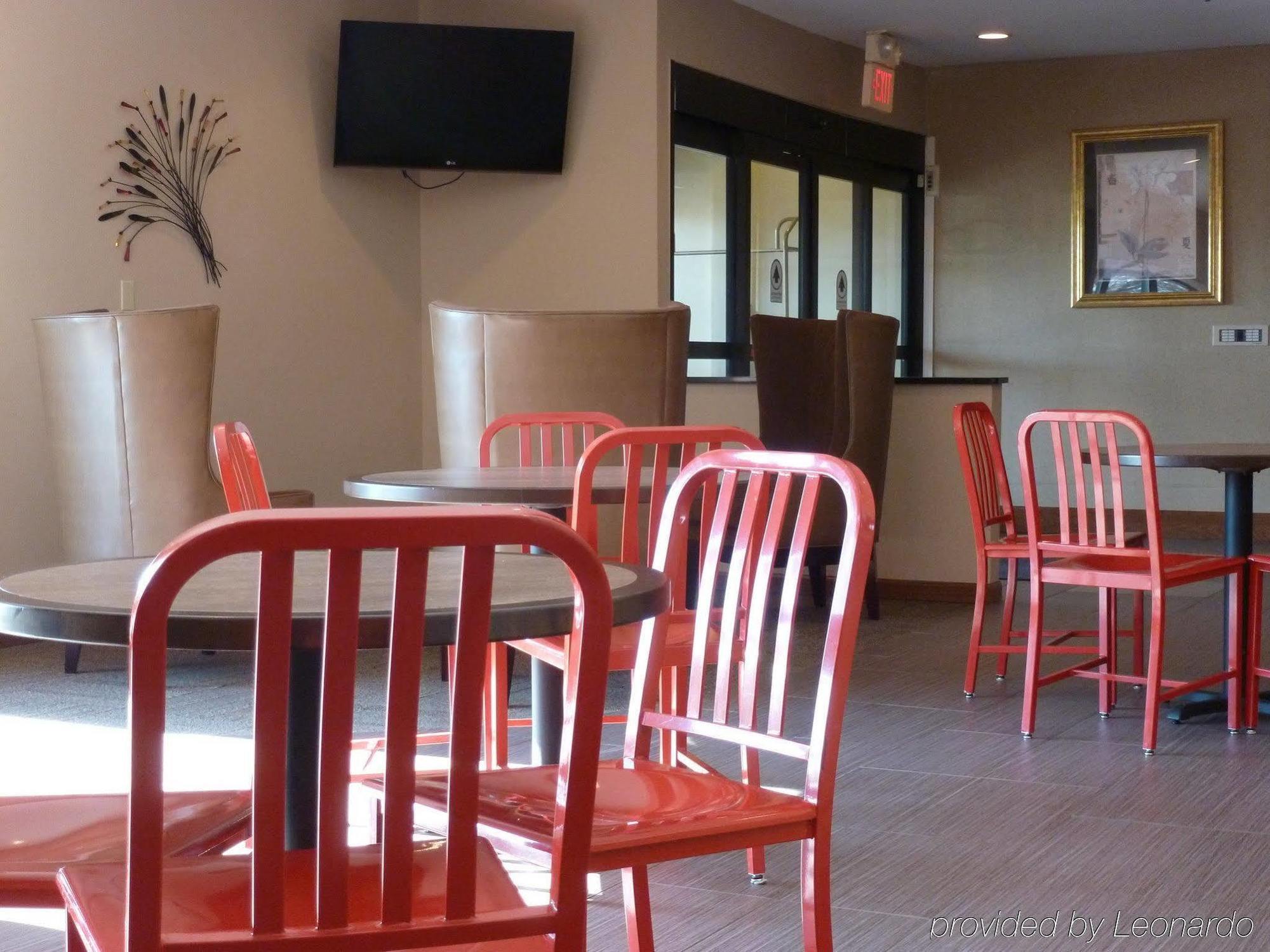 Holiday Inn Express & Suites Evansville North By Ihg Warrenton Restaurant bilde