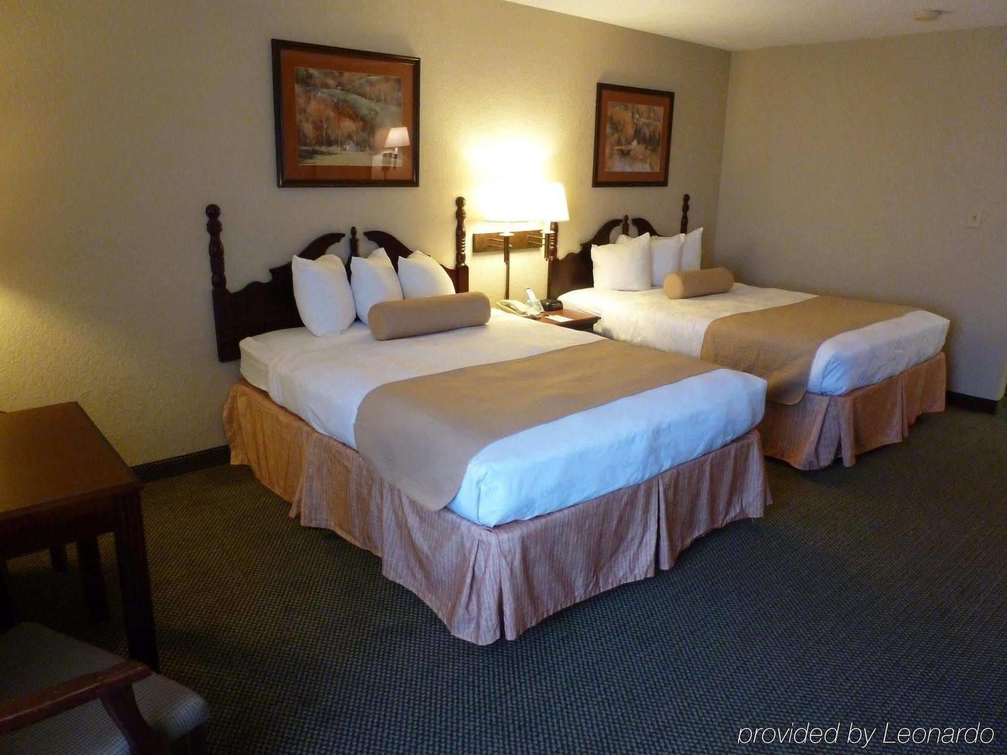 Holiday Inn Express & Suites Evansville North By Ihg Warrenton Rom bilde
