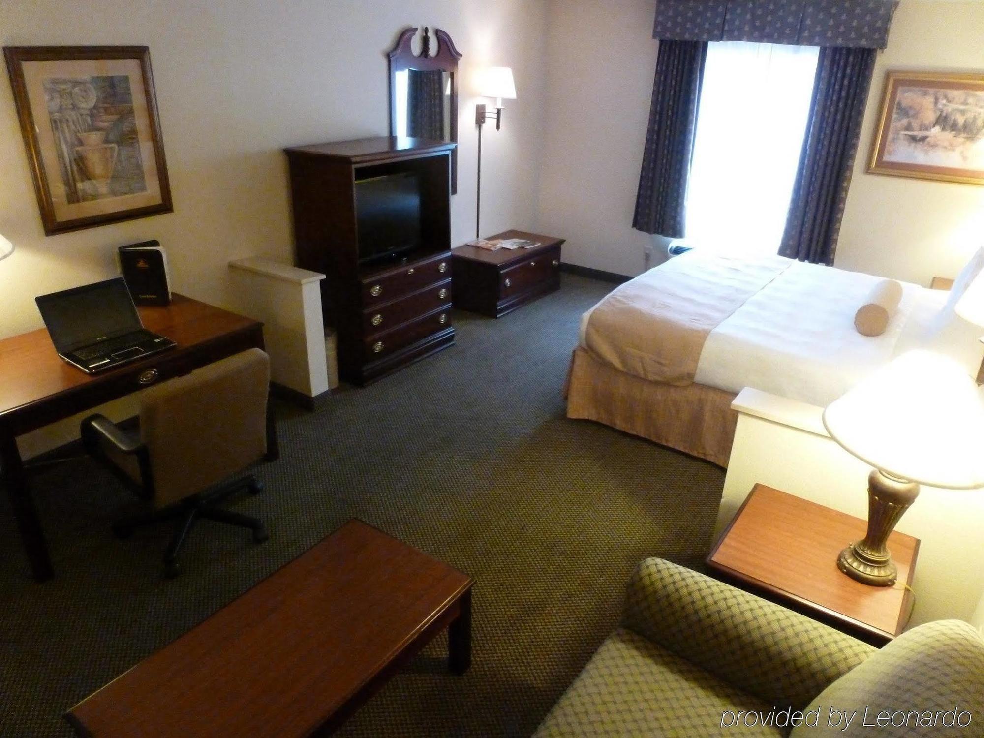 Holiday Inn Express & Suites Evansville North By Ihg Warrenton Rom bilde